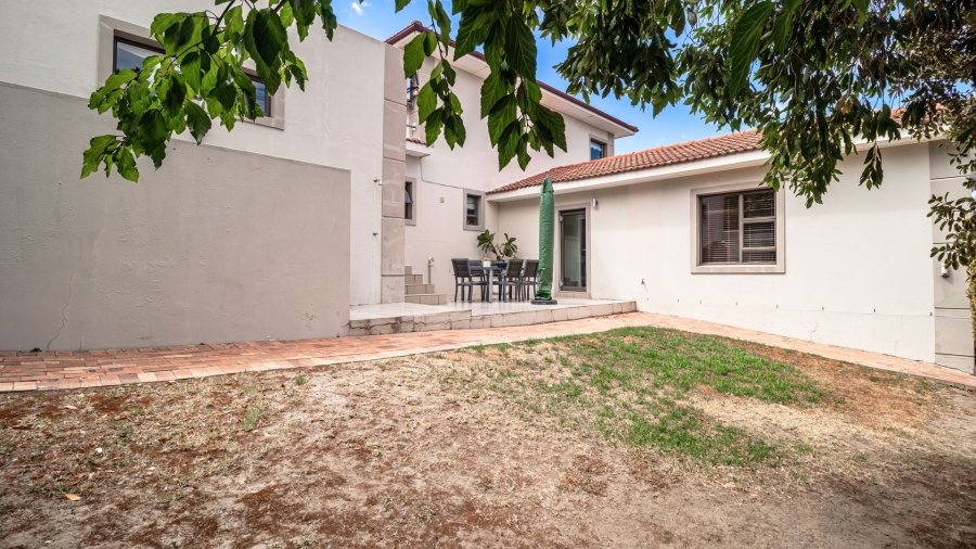 3 Bedroom Property for Sale in Olive Grove Western Cape